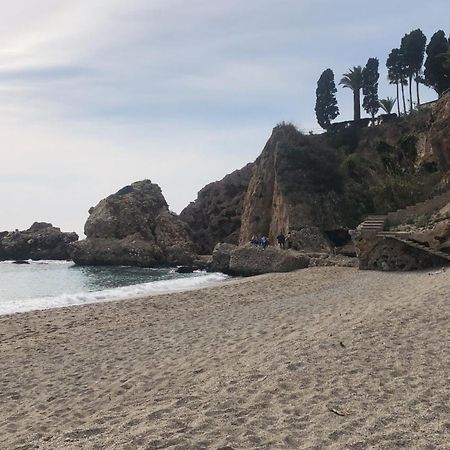 Torrecilla Sirena Beach Nerja Buitenkant foto